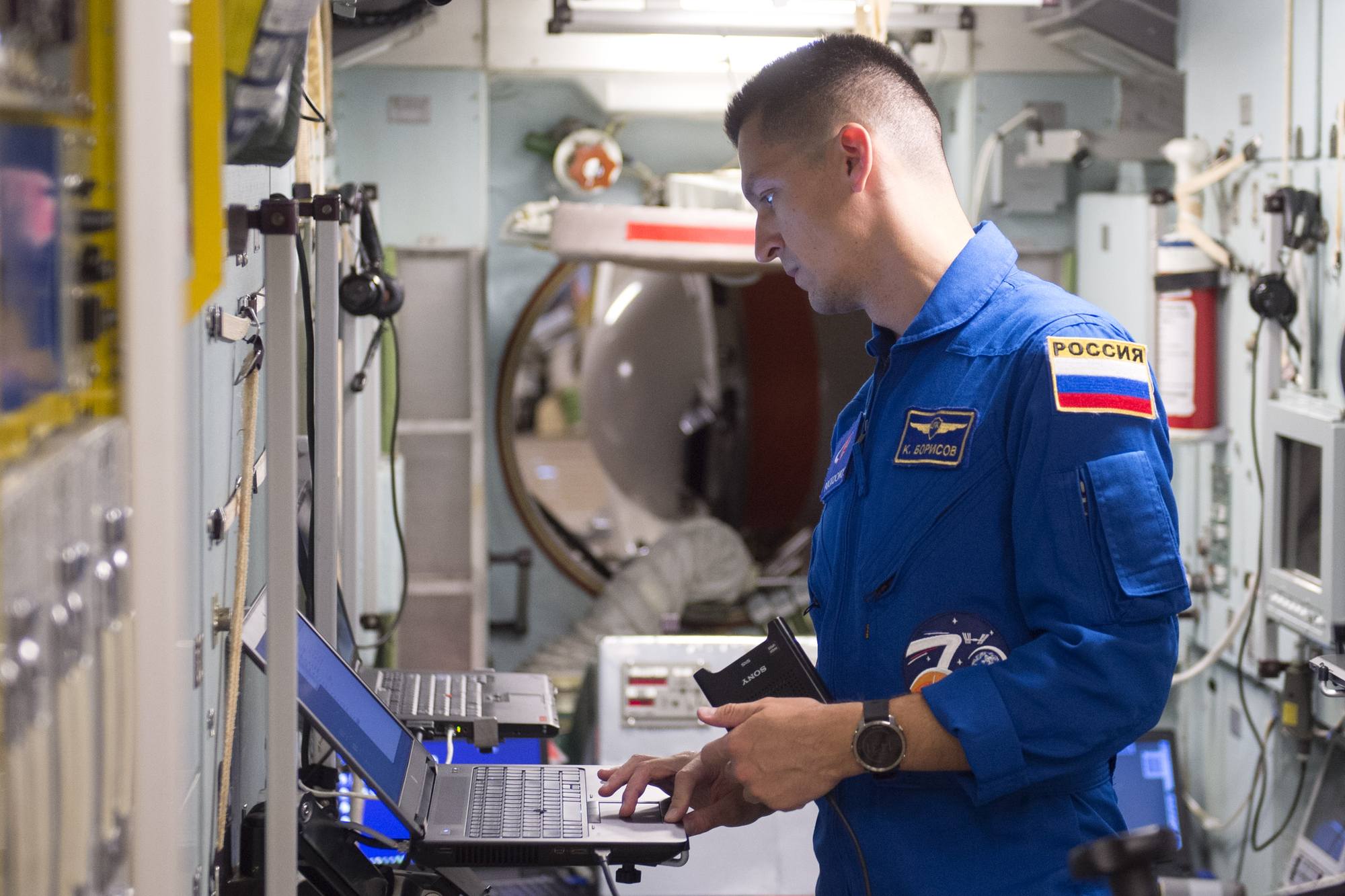 Préparation au vol vers l'ISS: journée de vol typique pour Konstantin Borissov